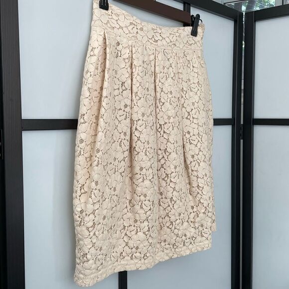 [S] Creme Beige Floral Lace Pattern Hi Waisted Aline Skirt | Forever 21 | Women - Picture 3 of 11